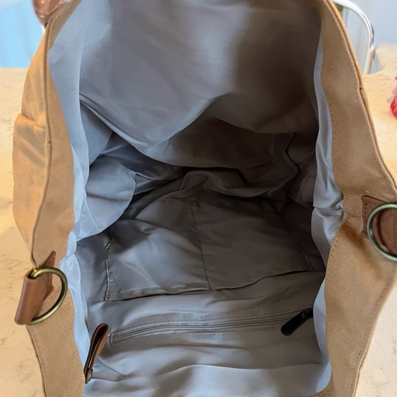 Thirty-One Camel Tote Bag with Strap - Picture 6 of 14